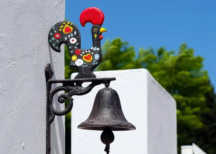 Lotus Villa, 빌라 알부페이라