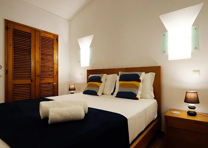 Lotus Villa, * 알부페이라