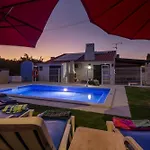 فيلة Lotus Villa, البوفيرا