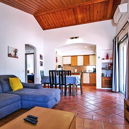 Lotus Villa, Albufeira