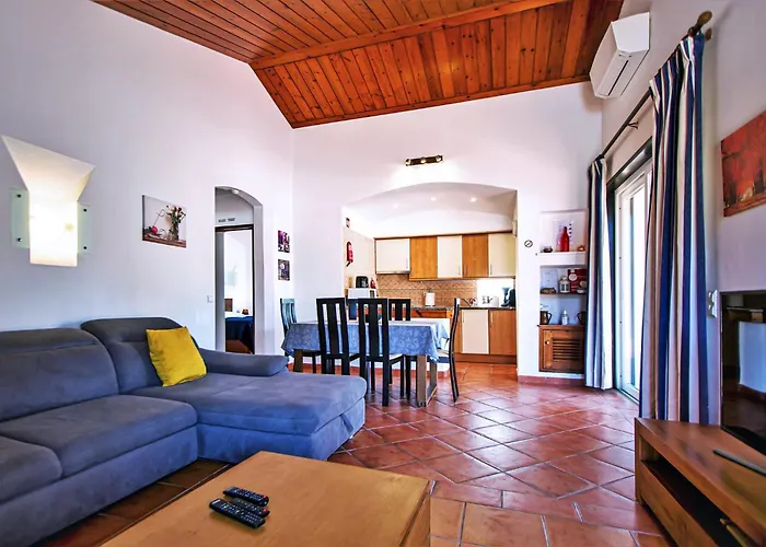 Lotus Villa, Albufeira