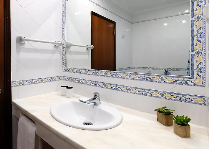 Lotus Villa, Albufeira